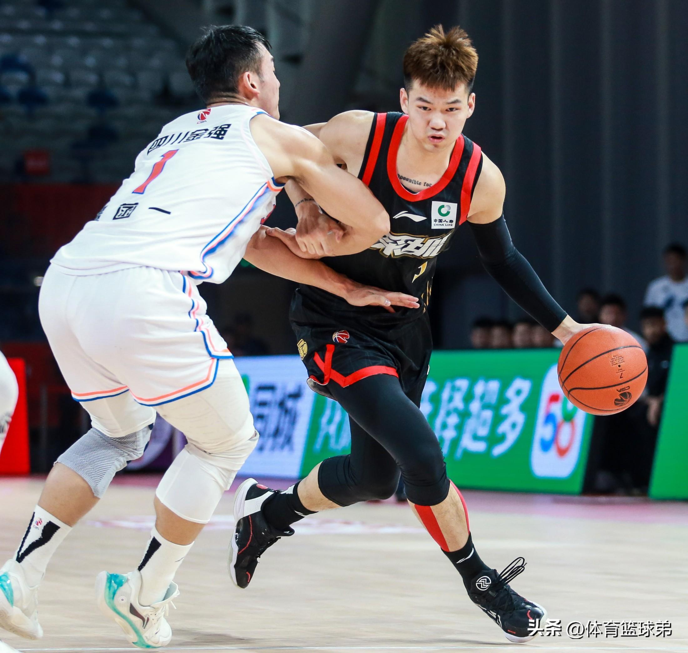风云突变山东男篮赛前远射贴柱；法国杯版图或变；压力陡增；资深球员宣示担当的简单介绍