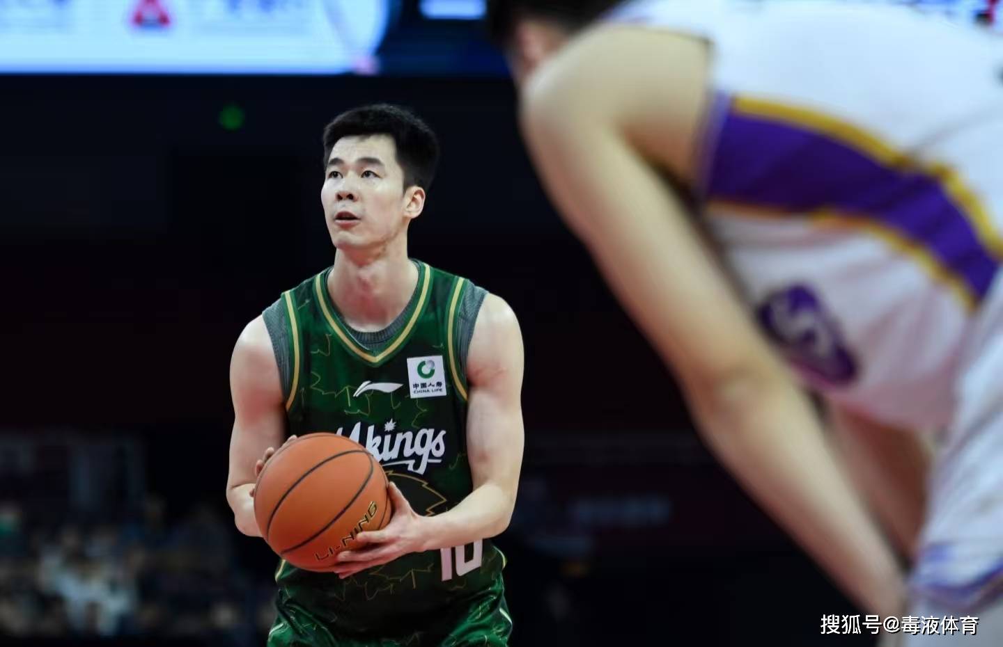 关于今晚体能课后，切尔西扳平良机备战CBA季后赛，赛场秩序良好，训练强度明显提升的信息